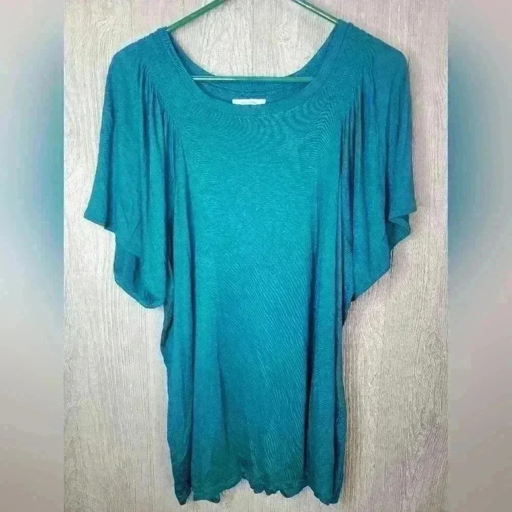 ♡Maurices Blue short sleev blouse. Size 1X. C-16